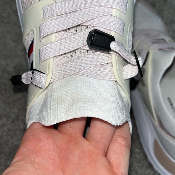 Tommy Hilfiger size 10 women’s Nessim Desert mauve sneakers - Picture 4 of 13